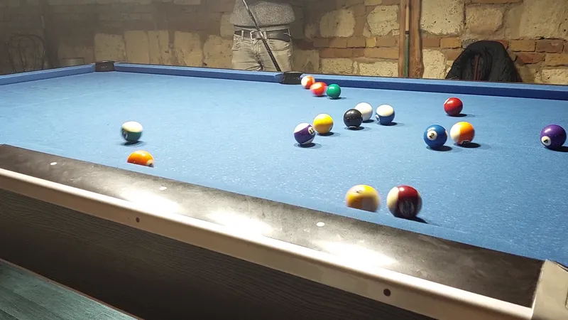 Noir Billiard Salon photo 8