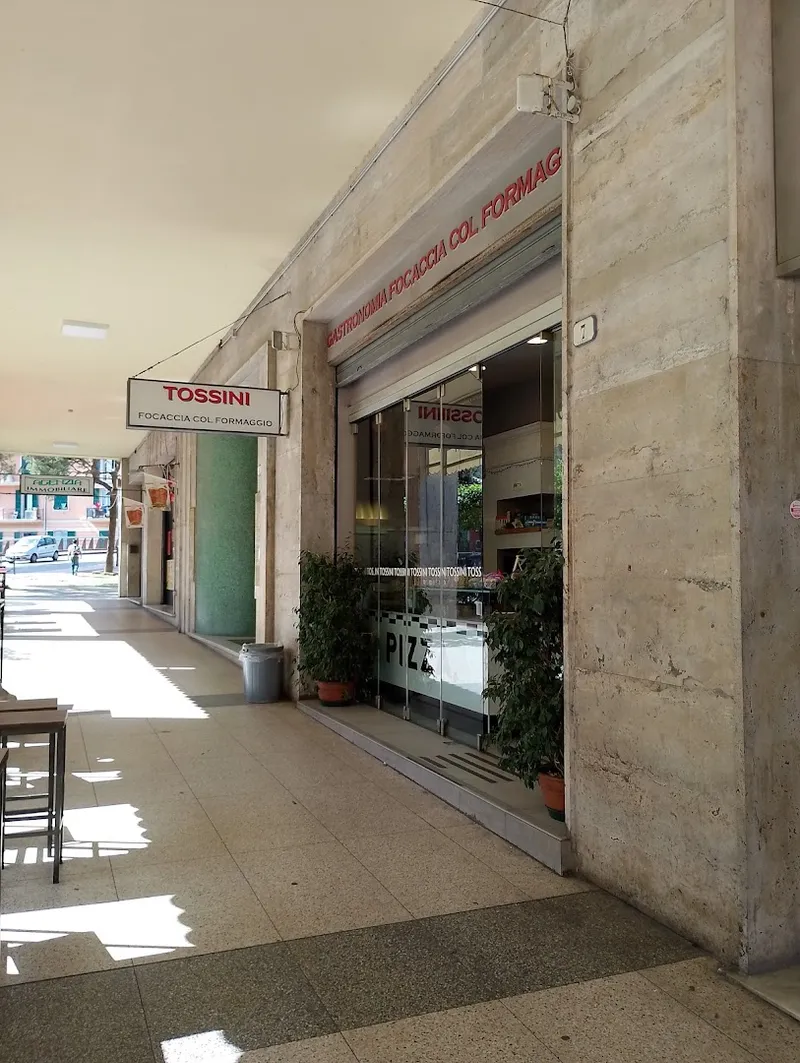 Panificio Focaccia col Formaggio Salumeria Tossini foto 10