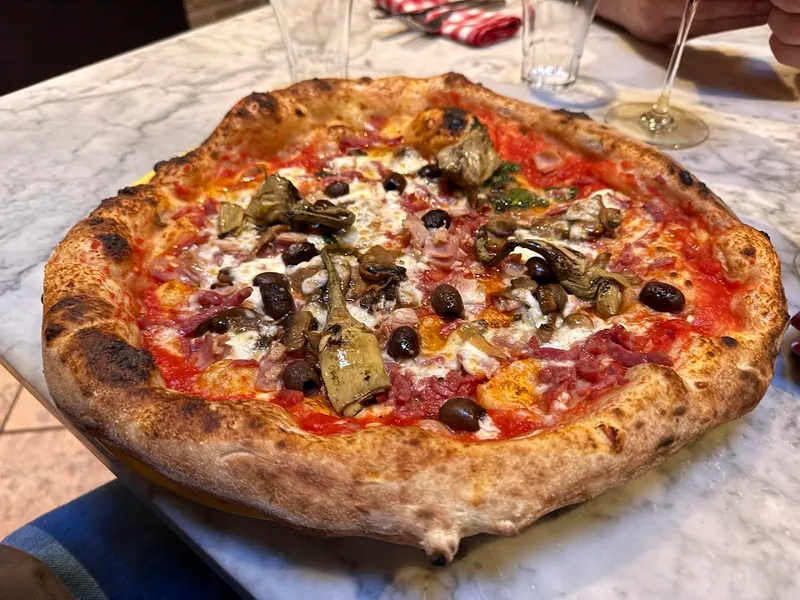 Pizzeria Concettina ai Tre Santi photo 5