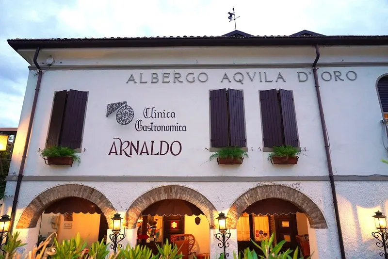 La Clinica Gastronomica Arnaldo
