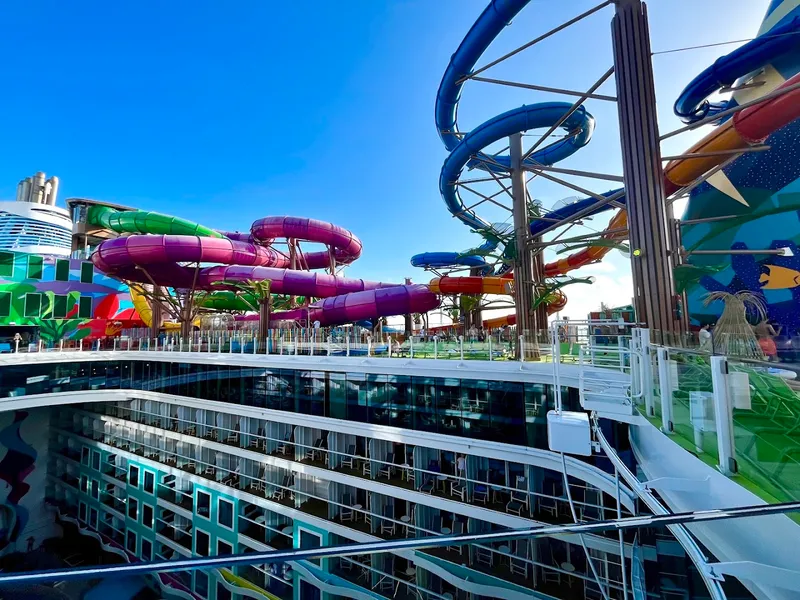 Icon of the Seas photo 6