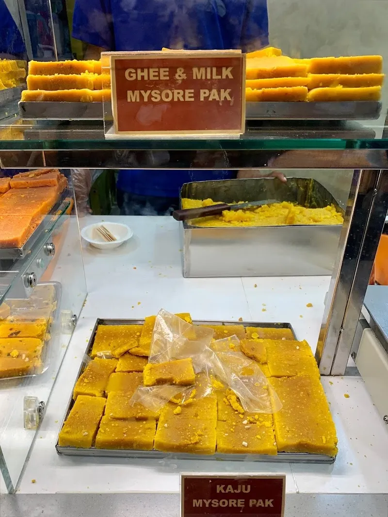 Guru Sweets foto 9