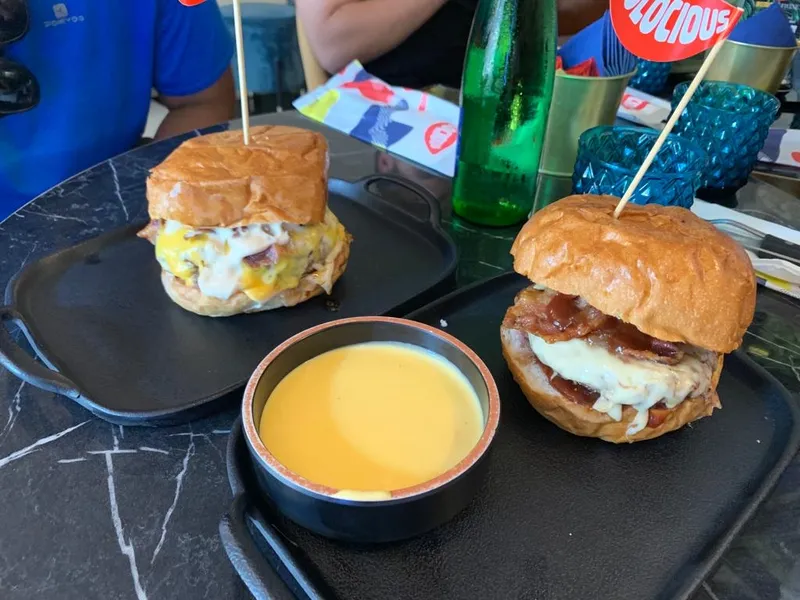 Golocious Burger&Wine photo 9