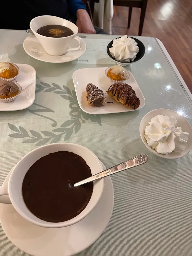 Pasticceria Gelateria Caffetteria Napoleone foto 6