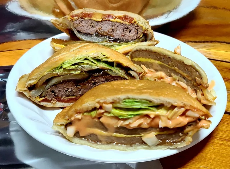 UFO Burger foto 7
