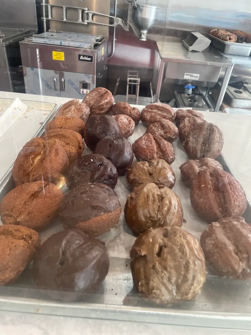 Bob's Donuts photo 9