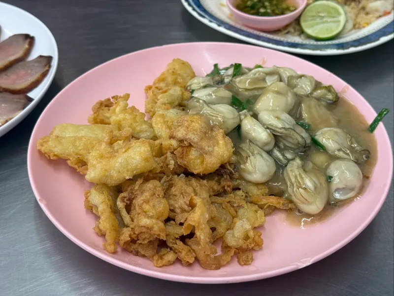 Nai Mong Hoi Thod photo 9