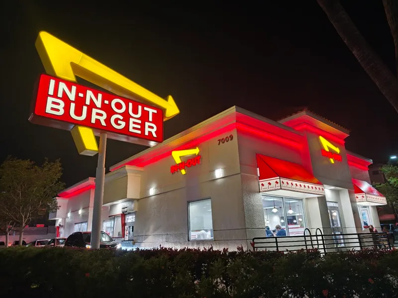 In-N-Out Burger photo 10