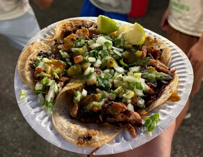 Taco Stand (unnamed, along the street near gym) foto 7