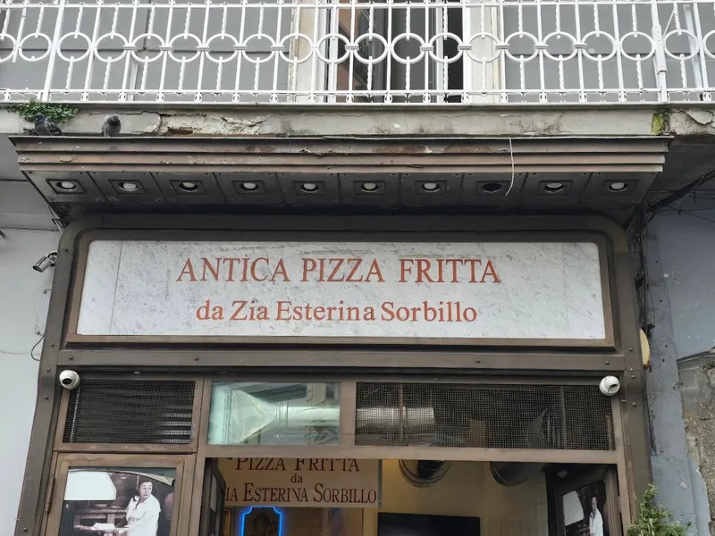 Antica Pizza Fritta da Zia Esterina Sorbillo